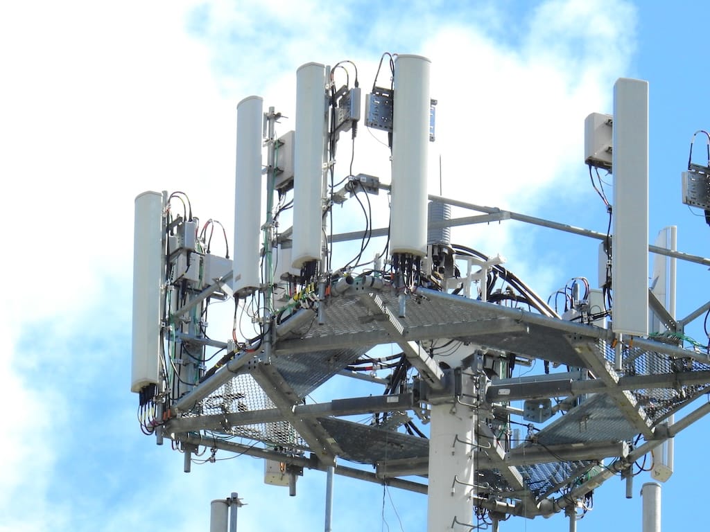 Wireless Providers, Others, Disagree on Allocating Spectrum Without Auction Authority