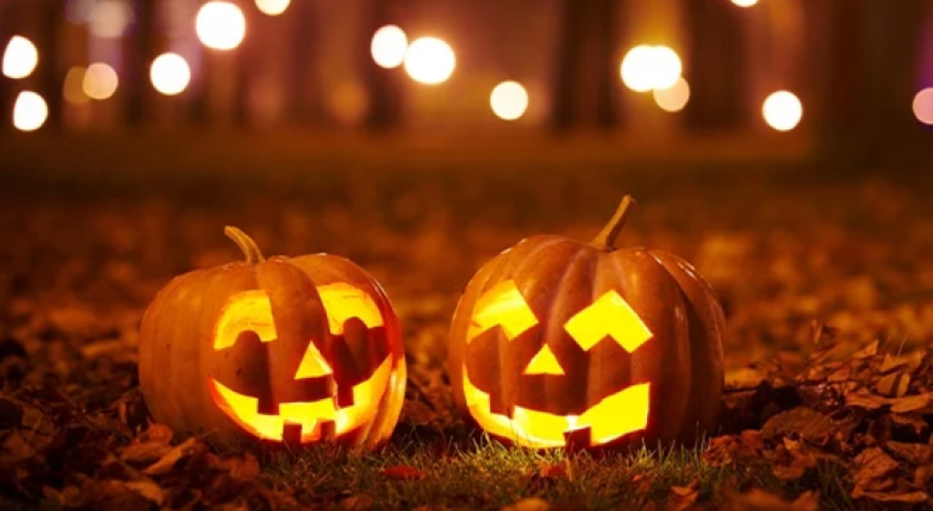 Court orders ISPs and FCC to argue over net neutrality on Halloween