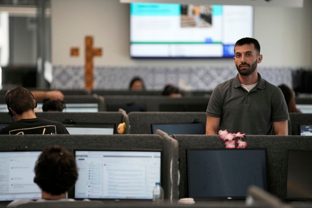 AI Shakes up the Call Center Industry, But Some Tasks Are Still Better Left to Humans