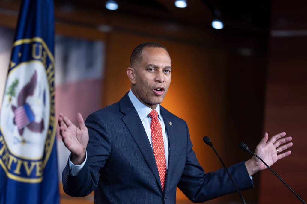 Democrats Demand Carr’s Resignation Over Kimmel