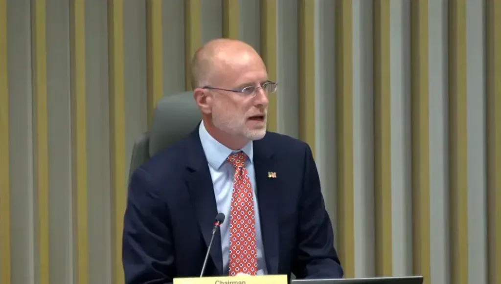 Playing in the C-Band – Carr Eying Auction of 180 Megahertz to Sustain U.S. Wireless Leadership