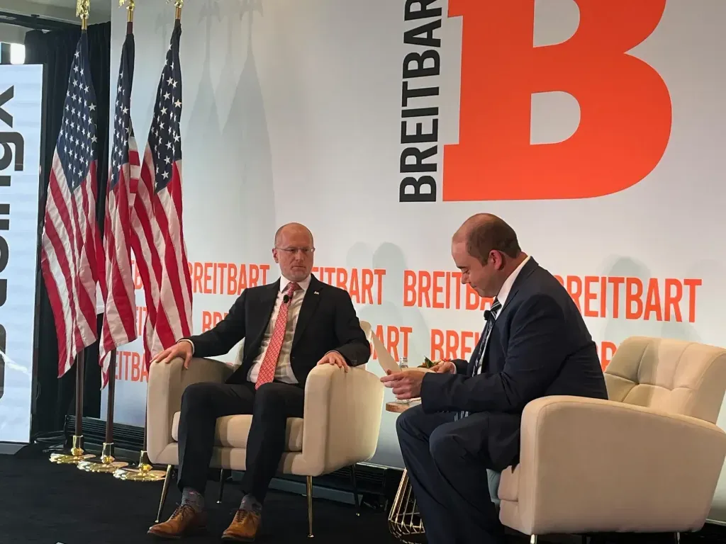 In an Unusual Move, FCC Chairman Carr Drops the Package at Amazon’s Front Door