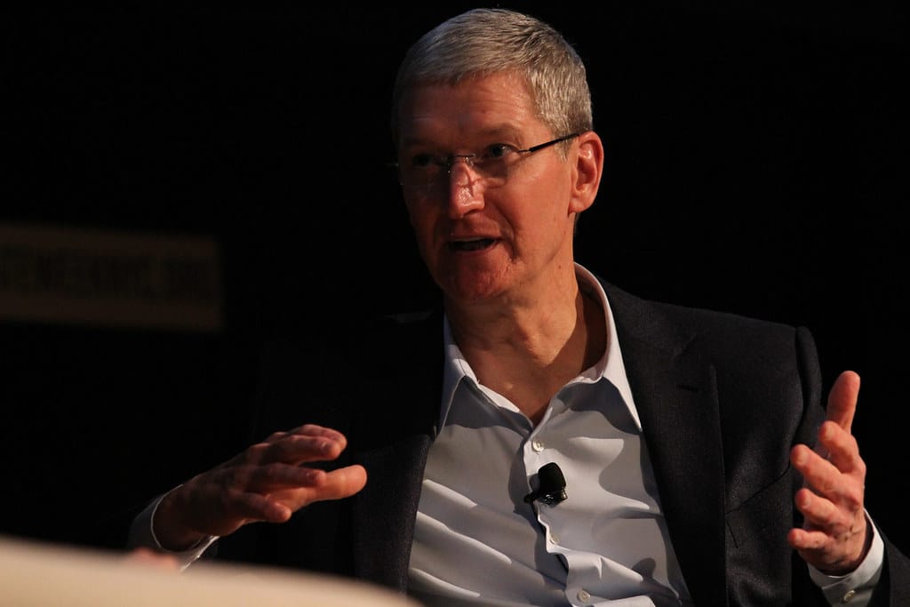 Apple CEO Against App Legislation, Russian Cyberattack Thwarted, European Telecoms Exit Russia