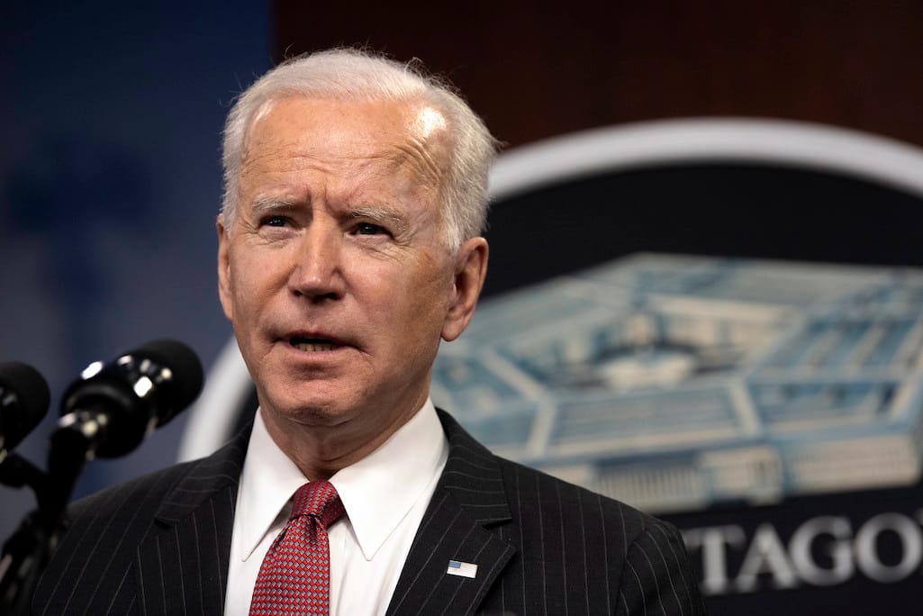 Rip and Replace, Biden AI Order, Telesat Seeks Permission to Launch