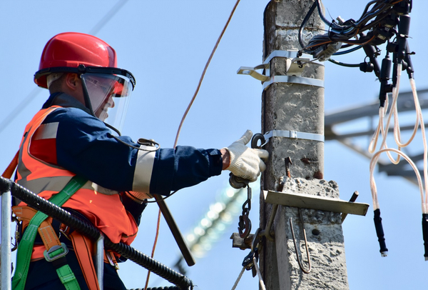 Small ISPs Want Firm Deadline for Processing Pole Orders