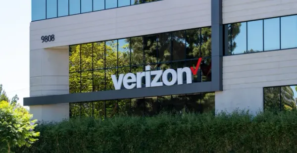 Verizon Wants FCC to Lift Mobile Phone Unlocking Mandate
