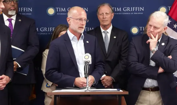 FCC's Carr Racing to Jam Cell Phone Crime in American Prisons