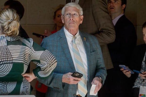 GOP Sen. Wicker Wants States to Keep BEAD Non-deployment Funds