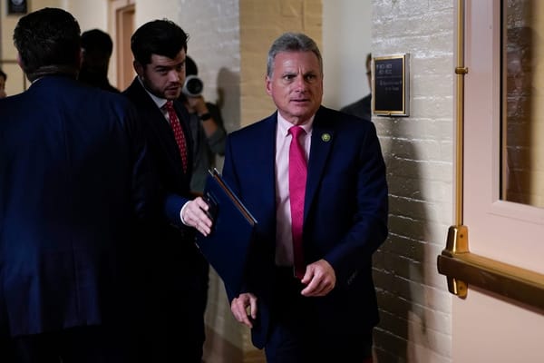 Broadband Industry Wants FCC to Mandate 60-day Shot Clock for Local Permits