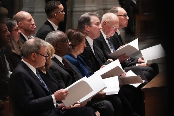 CTIA, Chamber of Commerce Want FCC Forfeiture Process Struck Down