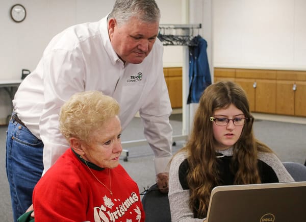 ‘Senior 2 Senior’ Program of Pennsylvania Co-op Helps Older Americans Adopt Broadband, Adapt to Coronavirus