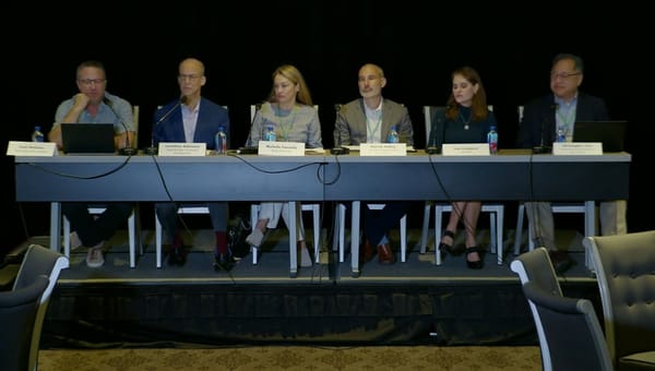 Panelists Take Issue with Government Preference for Fiber