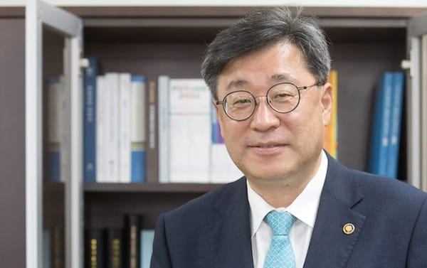 NTIA Chief Meets Korean Counterpart, Michael Baker Hires Broadband Executive, Lumos Gets N.C. Funds